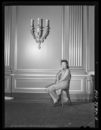 Washington, D.C. International youth assembly. A well-known Chinese actress, just arrived from Chungking, who visited the assembly