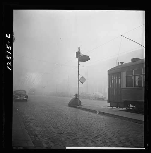 Chicago, Illinois. An unusually heavy fog in the early afternoon
