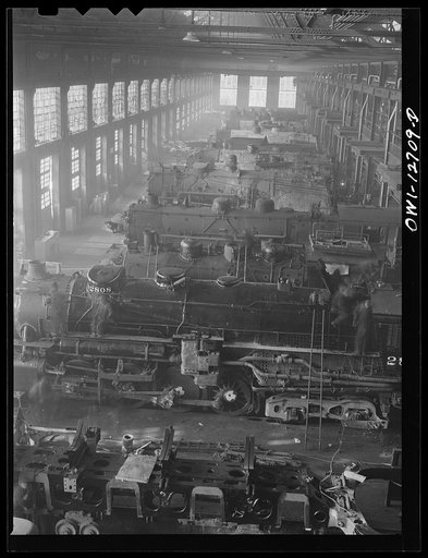 Untitled photo, possibly related to: Chicago, Illinois. Chicago and Northwestern Railroad locomotive shops
