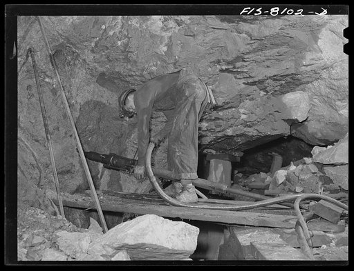 Butte, Montana. Anaconda Copper Mining Company. Pneumatic drilling in copper mine