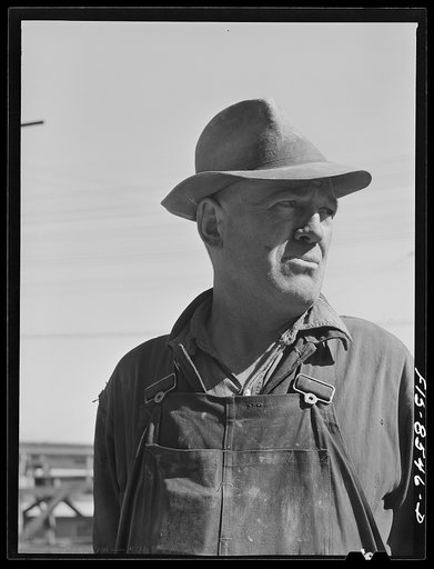 Anaconda smelter, Montana. Anaconda Copper Mining Company. Workman