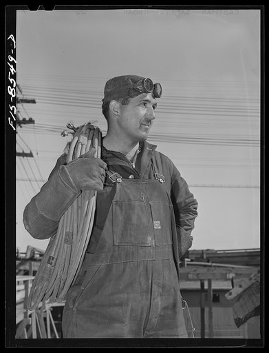 Anaconda smelter, Montana. Anaconda Copper Mining Company. Welder