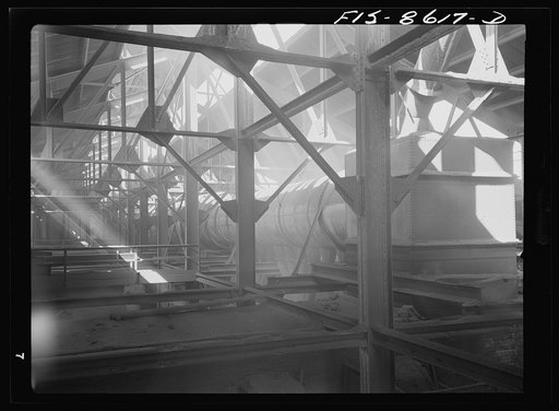Anaconda smelter, Montana. Anaconda Copper Mining Company. Flues atop the battery of roasting furnaces; the sulphurous and arsenic gases are carried to the large smokestack