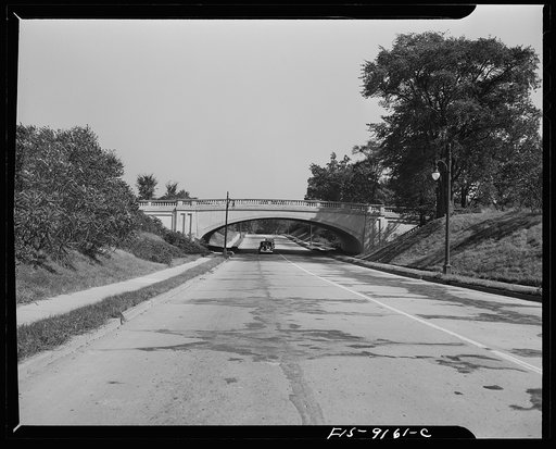 Rogue Park (vicinity), Michigan. Modern overpass