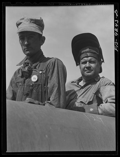 Arkansas-Texas state line to Gurdon, Arkansas. War emergency pipeline from Longview, Texas to Norris City, Illinois. Electric welder and helper