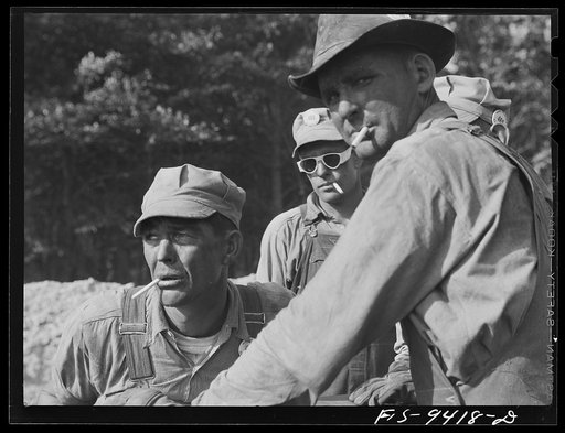 Little Rock, Arkansas to Missouri-Arkansas state line. War emergency pipeline from Longview, Texas to Norris City, Illinois. Members of the laying gang