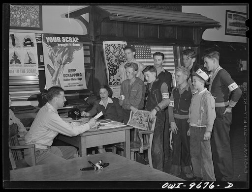 Butte, Montana. Official of the scrap salvage campaign giving last minute instructions to high school volunteer workers