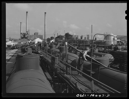 Tulsa, Oklahoma. Loading rack at the Mid-continent refinery