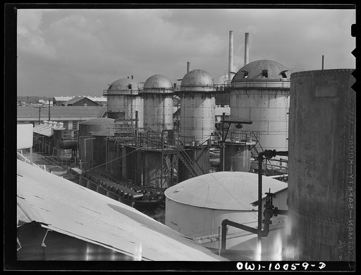 Tulsa, Oklahoma. Kerosene treaters at the Mid-continent refinery