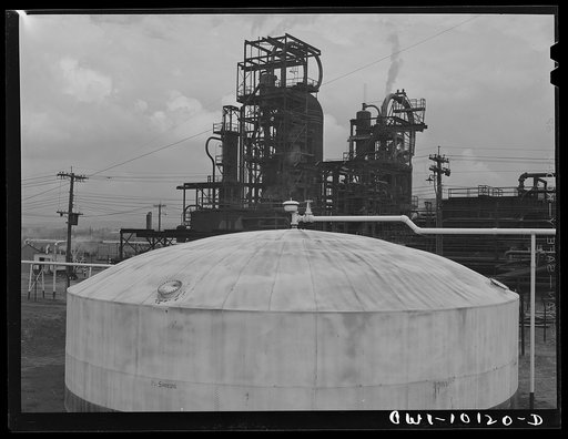 Tulsa, Oklahoma. Storage tank and crude pipe still at the Mid-continent refinery