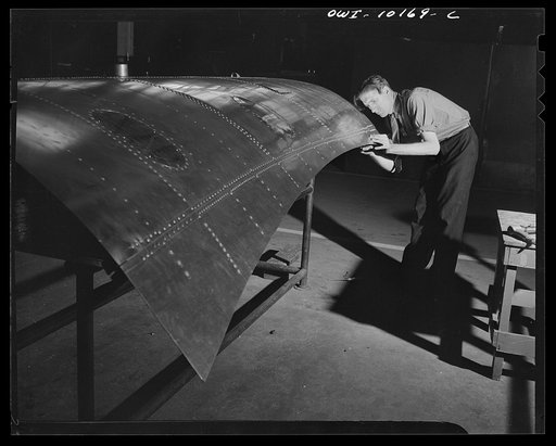 De Soto bomber plant, Detroit, Michigan. Final inspection of the crown assembly