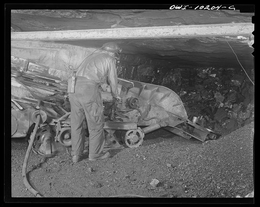 Untitled photo, possibly related to: Pittsburgh, Pennsylvania (vicinity). Montour no. 4 mine of the Pittsburgh Coal Company. Mechanical loader.