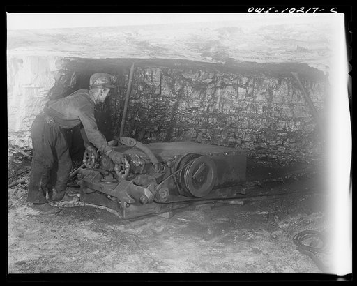 Untitled photo, possibly related to: Pittsburgh, Pennsylvania (vicinity). Montour no. 4 mine of the Pittsburgh Coal Company. Under cutting.