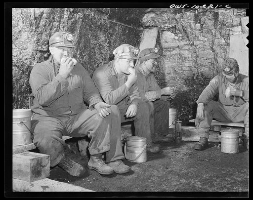 Pittsburgh, Pennsylvania (vicinity). Montour no. 4 mine of the Pittsburgh Coal Company. In the "bean hole"