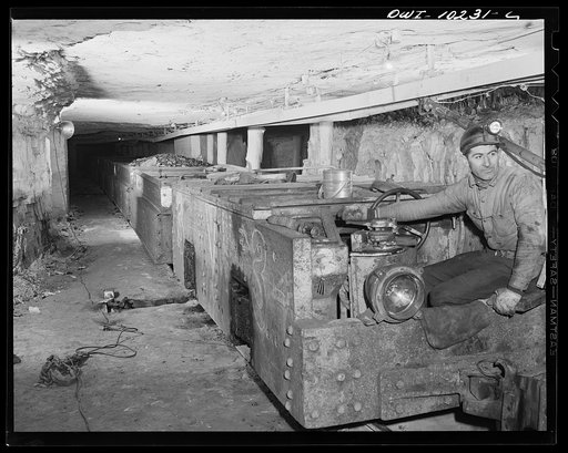 Pittsburgh, Pennsylvania (vicinity). Montour no. 4 mine of the Pittsburgh Coal Company. A trip of coal bound for the surface