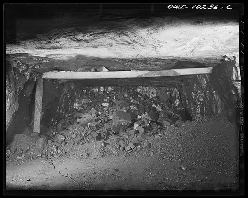 Pittsburgh, Pennsylvania (vicinity). Montour no. 4 mine of the Pittsburgh Coal Company. A face of coal shot down by blasting with Cordox shell