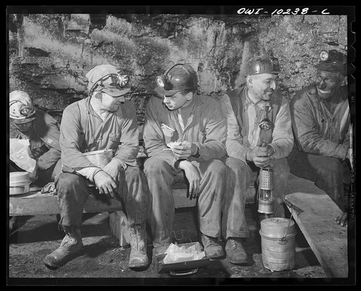 Pittsburgh, Pennsylvania (vicinity). Montour no. 4 mine of the Pittsburgh Coal Company. Bean hole
