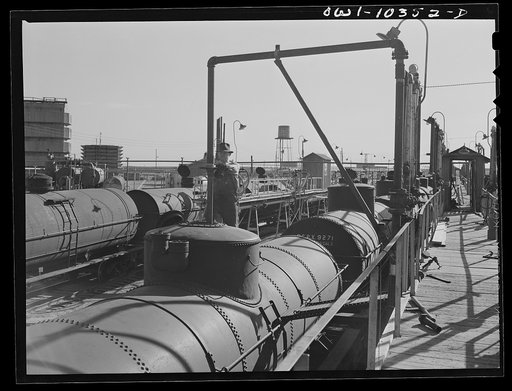 Loading tank cars with aviation fuel at a gasoline plant