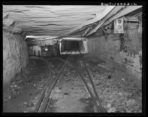 Pittsburgh, Pennsylvania (vicinity). Montour no. 4 mine of the Pittsburgh Coal Company. Transportation within the mine is as carefully planned and coordinated as in a busy freight yard. A system of block signals and switches and miles of track make it possible to move out thousands of tons of coal a