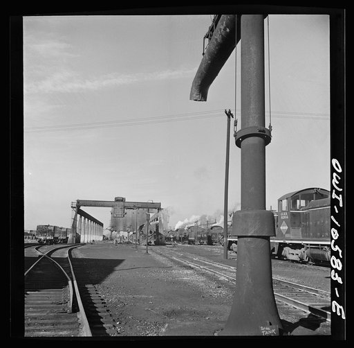 Chicago, Illinois. Looking toward the coaling station at an Illinois Central Railroad yard