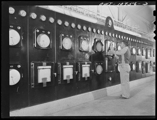 Oklahoma City, Oklahoma. Control room at the Phillips gasoline plant