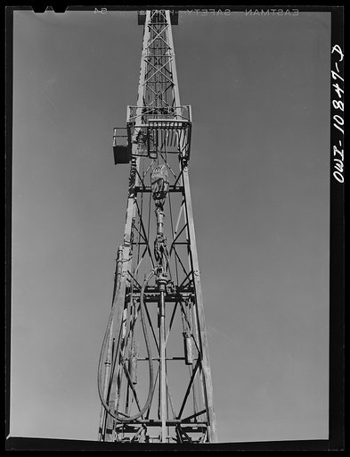 Moore County, Texas. Mast for portable rotary drilling outfit