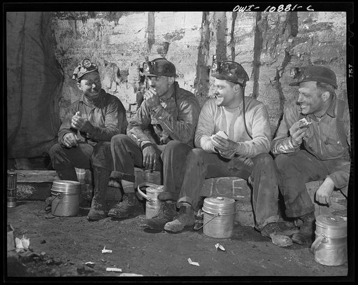 Pittsburgh, Pennsylvania (vicinity). Montour no. 4 mine of the Pittsburgh Coal Company. The "bean hole"