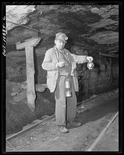 Pittsburgh, Pennsylvania (vicinity). Montour no. 4 mine of the Pittsburgh Coal Company. Testing for proper ventilation, gas and dust.
