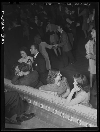 Lancaster, Pennsylvania. Company dance given in Moose Hall by employees of the Hamilton Watch Company so that new employees might get acquainted. Jazz fans listening to the orchestra