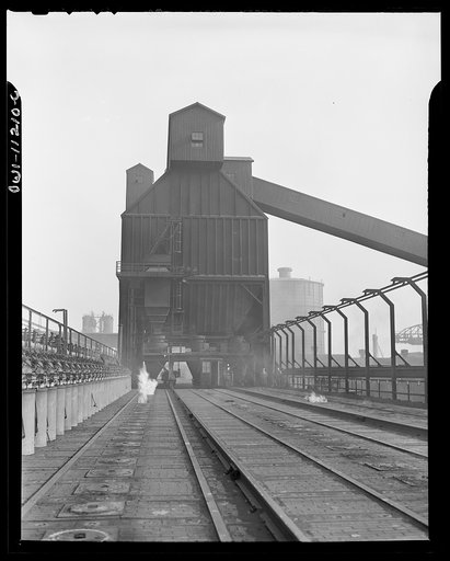 Hanna furnaces of the Great Lakes Steel Corporation. Detroit, Michigan. Coal tower atop coke oven