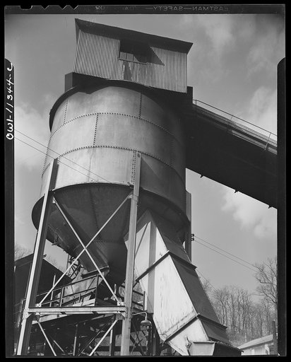 Untitled photo, possibly related to: Pittsburgh, Pennsylvania (vicinity). Montour no. 4 mine of the Pittsburgh Coal Company. Tipple and slate conveyor