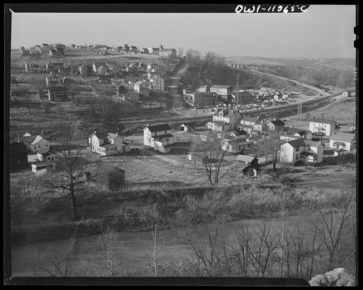 Untitled photo, possibly related to: Pittsburgh, Pennsylvania (vicinity). Montour no. 4 mine of the Pittsburgh Coal Company, and village