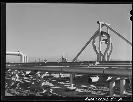 Pipelines leading from refinery to gasoline plant. Borger, Texas