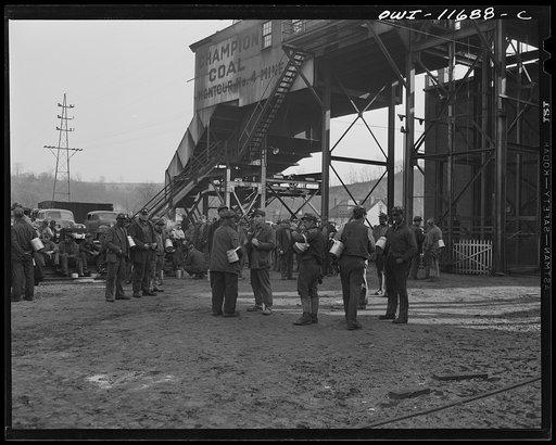 Pittsburgh, Pennsylvania (vicinity). Montour no. 4 mine of the Pittsburgh Coal Company. Change of shift