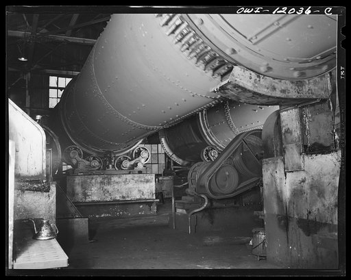 Pittsburgh, Pennsylvania (vicinity). Champion no. 1 coal cleaning plant. Revolving metal drums that dry the coal after washing
