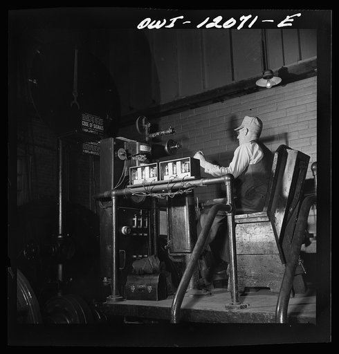 Pittsburgh, Pennsylvania (vicinity). Montour no. 4 mine of the Pittsburgh Coal Company. Hoist in the tipple house