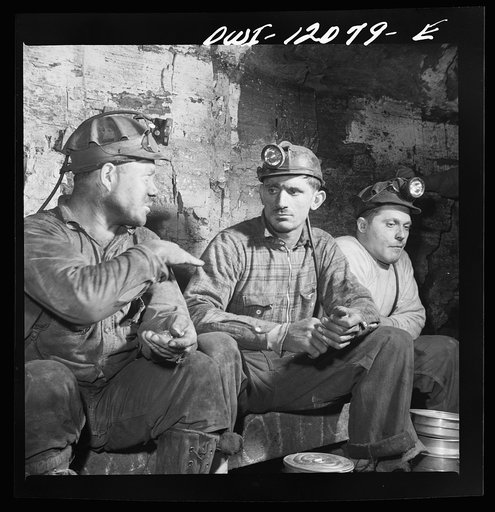 Pittsburgh, Pennsylvania (vicinity). Montour no. 4 mine of the Pittsburgh Coal Company. Noon in the "bean hole"