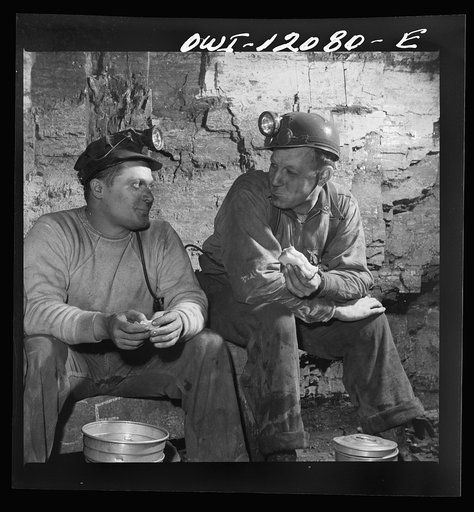 Pittsburgh, Pennsylvania (vicinity). Montour no. 4 mine of the Pittsburgh Coal Company. Noon in the "bean hole"