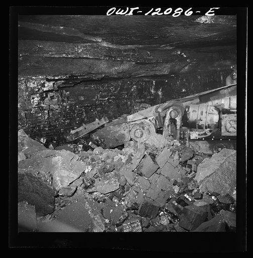 Pittsburgh, Pennsylvania (vicinity). Montour no. 4 mine of the Pittsburgh Coal Company. Gathering coal