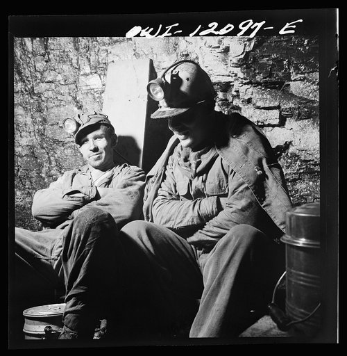 Pittsburgh, Pennsylvania (vicinity). Montour no. 4 mine of the Pittsburgh Coal Company. Noon in the "bean hole"
