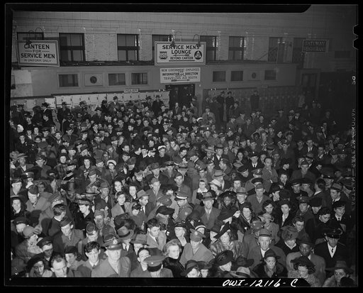 Washington, D.C. Crowds of soldiers, civilians and sailors waiting to board trains at the Union Station