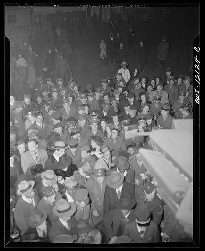 Untitled photo, possibly related to: Washington, D.C. Crowds of soldiers, sailors, and civilians waiting to board trains at Union Station
