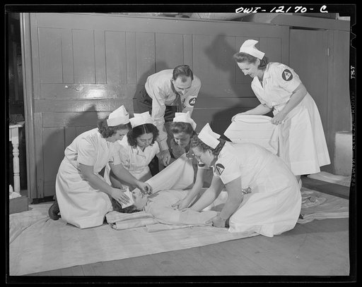 Pittsburgh, Pennsylvania (vicinity). Montour no. 4 mine of the Pittsburgh Coal Company. Miners' wives learning first aid