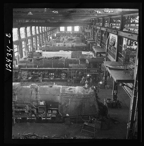 Chicago, Illinois. General view of a Chicago and Northwestern Railroad locomotive repair shop