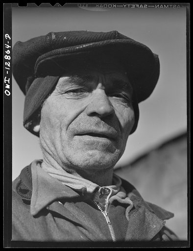 Chicago, Illinois. Worker who is employed at the rip tracks of the Chicago and Northwestern Railroad