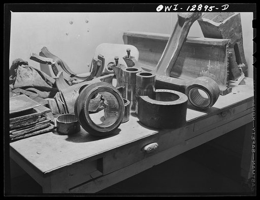 Chicago, Illinois. Parts that have either broken or failed in service brought to the testing laboratory of the Chicago and Northwestern Railroad