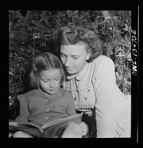 New York, New York. Martinetti grandchild and her aunt at the Christmas tree. The pin indicates that her uncle is in the United States Army