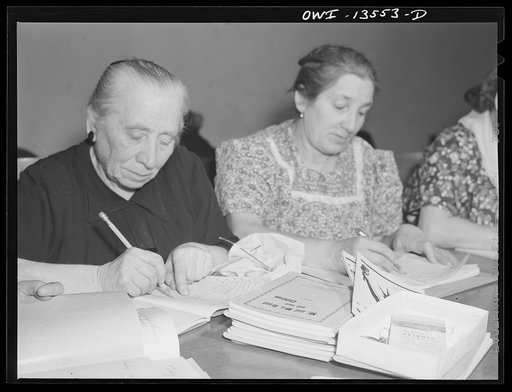 New York, New York. Class in citizenship and English for Italians given free of charge at the Hudson Park Library on Seventh Avenue near Bleecker Street