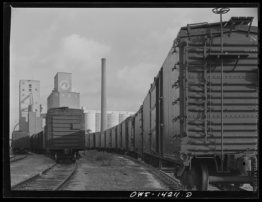 Grain elevator and mill at a railroad siding of the Indiana Harbor Belt