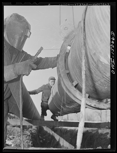Pennsylvania section of the war emergency twenty-four inch pipeline to carry oil from Texas fields to eastern refineries, completed in July, 1943